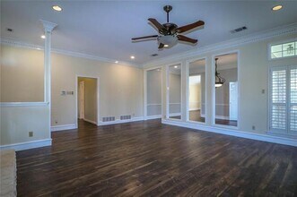 800 Sundance Cir in Irving, TX - Building Photo - Building Photo