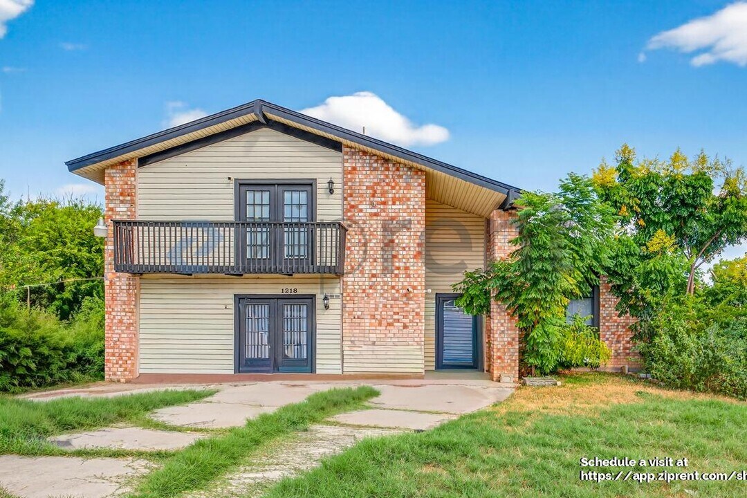 1218 Billings Dr in San Antonio, TX - Building Photo