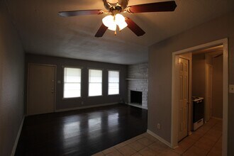 1511 S Peach Ave-Unit -1513 S. Peach in Tyler, TX - Building Photo - Building Photo