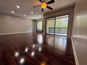 175 Mill Pond Rd in Hamden, CT - Building Photo - Building Photo