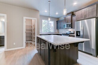 21273 SW Ortiz Ln in Aloha, OR - Building Photo - Building Photo