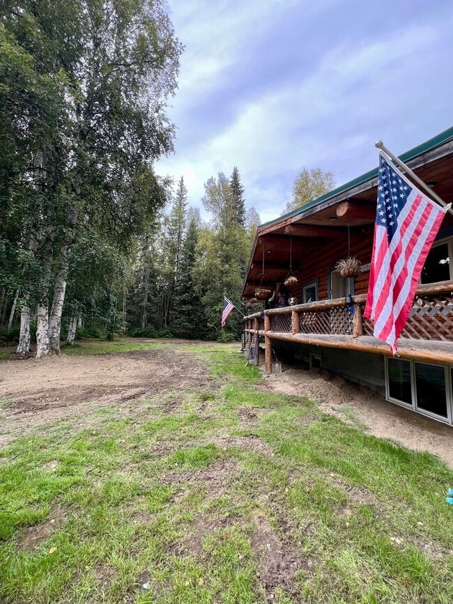 829 Cloud Rd in North Pole, AK - Building Photo - Building Photo