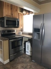 909 E Sweet Ave in Bismarck, ND - Building Photo - Building Photo