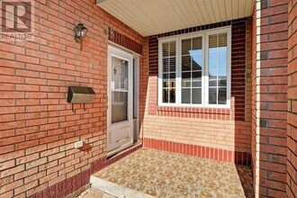 9 Carwood Cir in Ottawa, ON - Building Photo - Building Photo