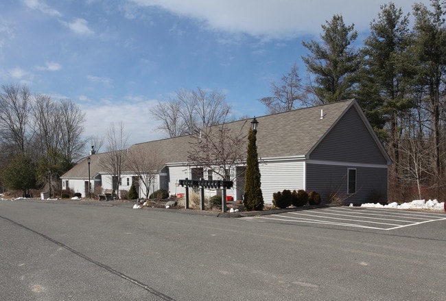 Spruce Bank Farm in Woodbury, CT - Building Photo - Building Photo