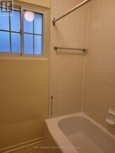 3 Sheldonbury Crescent in Toronto, ON - Building Photo - Building Photo