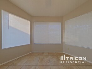 7937 W Windrose Dr in Peoria, AZ - Building Photo - Building Photo