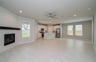 15723 Telge Rd in Cypress, TX - Building Photo - Building Photo