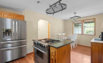 1540 Carlton Way in Oak Harbor, WA - Building Photo