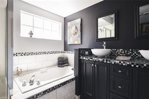 109 Tuscana Ct-Unit -305 in Naples, FL - Building Photo - Building Photo