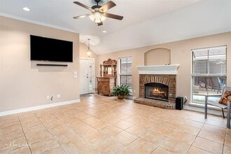 3233 Grand Lake Dr in Bossier City, LA - Foto de edificio - Building Photo