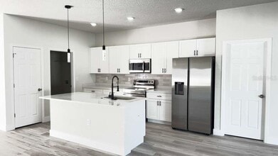 17046 SW 44th Cir in Ocala, FL - Building Photo - Building Photo