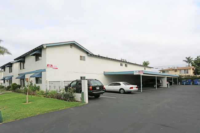 12571 Sunswept Ave in Garden Grove, CA - Foto de edificio - Building Photo