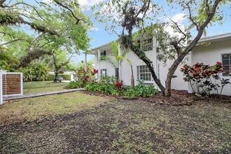 6900 SW 104th St in Pinecrest, FL - Building Photo - Building Photo