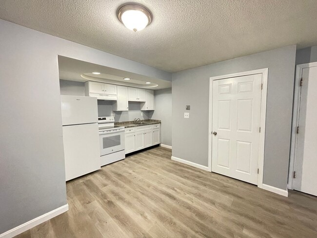 181 Loudon Rd in Concord, NH - Foto de edificio - Building Photo