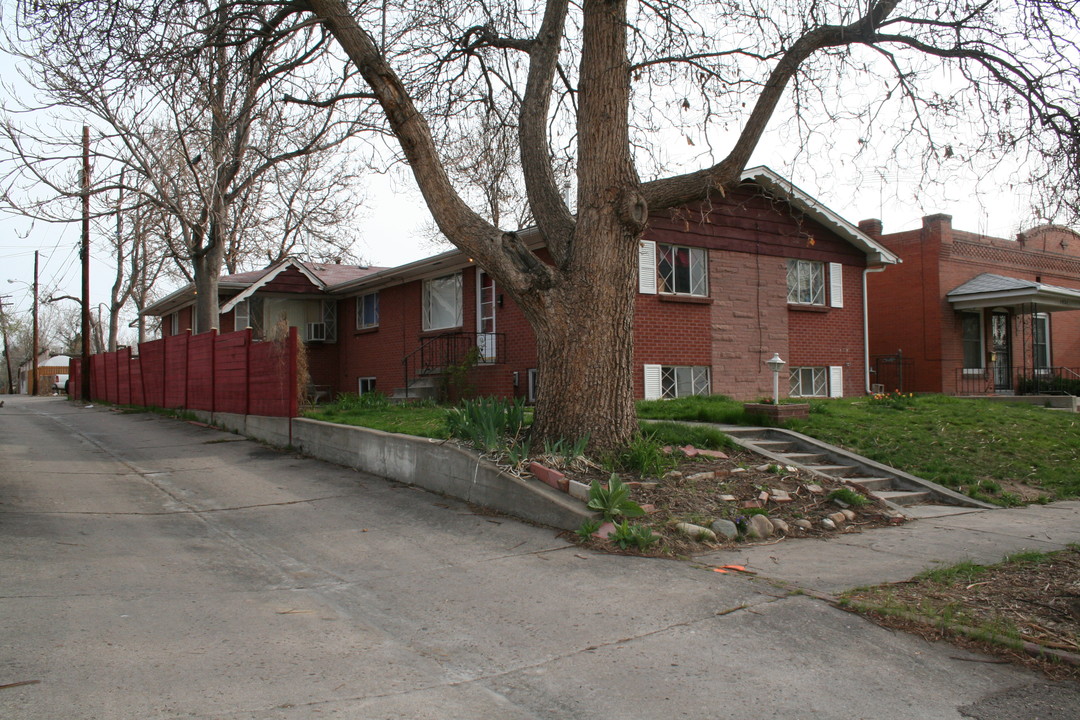 1941 W 40th Ave in Denver, CO - Foto de edificio