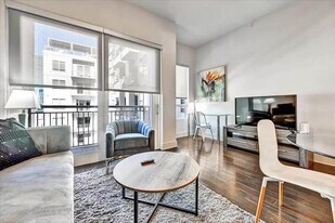 782 Peachtree St NE, Unit ID1343825P in Atlanta, GA - Building Photo