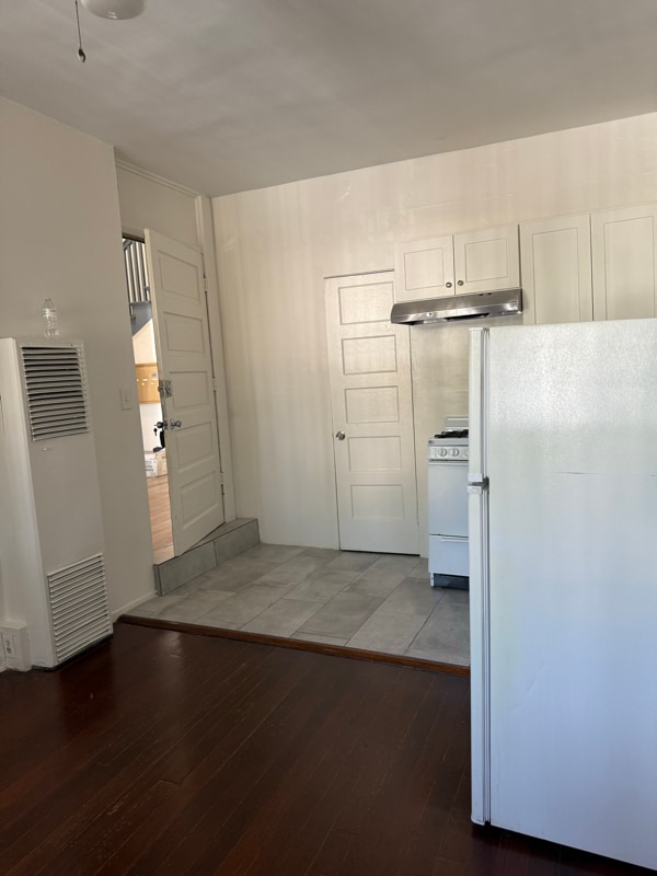 1114 N Poinsettia Pl in West Hollywood, CA - Building Photo - Building Photo