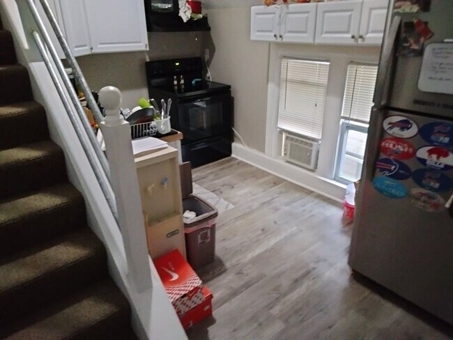 28 Rowley St in Rochester, NY - Building Photo - Building Photo