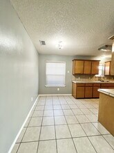 6123 39th St in Lubbock, TX - Foto de edificio - Building Photo