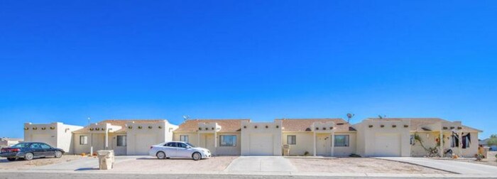 13295 S Durango Rd-Unit -3 in Arizona City, AZ - Building Photo