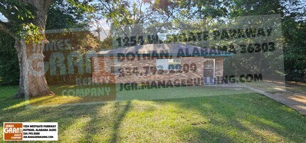 322 6th Ave in Dothan, AL - Foto de edificio - Building Photo