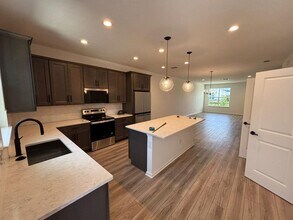 1593 Pinecliff Dr in Apopka, FL - Building Photo - Building Photo