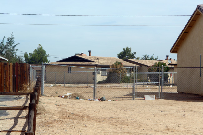 20965 Geronimo Rd in Apple Valley, CA - Building Photo - Building Photo