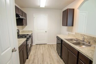 17314 Cuthbert St in Atascocita, TX - Building Photo