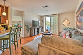 1016 Costa Pacifica Way, Unit ID1383711P in Oceanside, CA - Foto de edificio - Building Photo