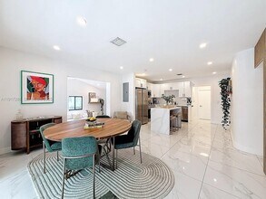 1367 NW 41st St in Miami, FL - Building Photo - Building Photo