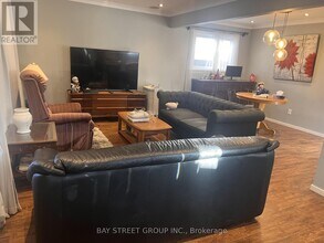 58 Ellendale Dr in Toronto, ON - Building Photo - Building Photo