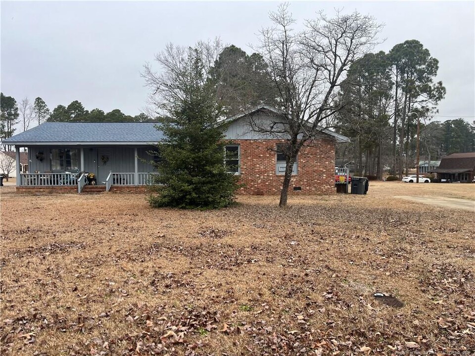 1370 Singletree Ln in Raeford, NC - Building Photo