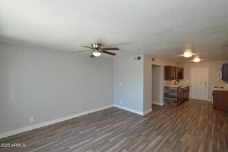 6044 N 21st Ave in Phoenix, AZ - Building Photo - Building Photo