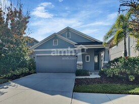 6117 Voyagers Pl in Apollo Beach, FL - Building Photo