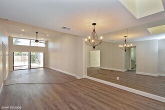 6720 Canary Palm Cir in Boca Raton, FL - Foto de edificio - Building Photo