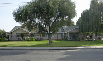 Willow Court Apartments