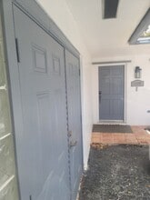 15000 S River Dr in Miami, FL - Building Photo - Building Photo