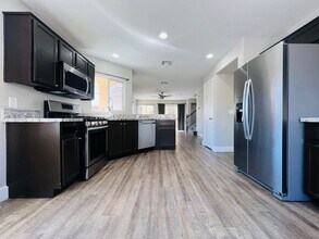10443 Processor Ct in Las Vegas, NV - Building Photo - Building Photo
