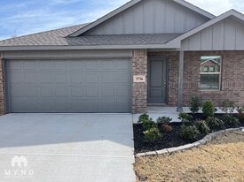 3736 Los Cabos Dr in Mustang, OK - Building Photo