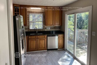 215 Simpson Dr NE in Kennesaw, GA - Building Photo - Building Photo