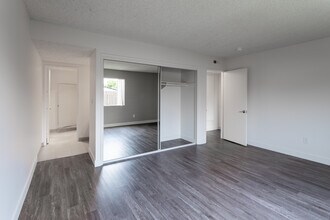 316-356 W. Meda Ave. Glendora CA. 91741 in Glendora, CA - Foto de edificio - Interior Photo