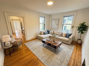 23 Avon St in Cambridge, MA - Foto de edificio - Building Photo