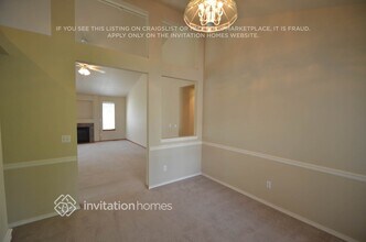 13016 73rd Ave Ct E in Puyallup, WA - Foto de edificio - Building Photo