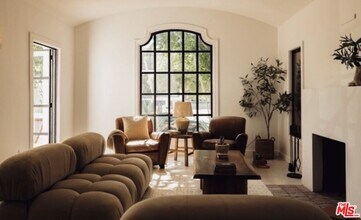 517 N Sweetzer Ave in West Hollywood, CA - Building Photo - Building Photo