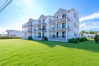 790 York St, Unit 3 in York, ME - Building Photo - Building Photo