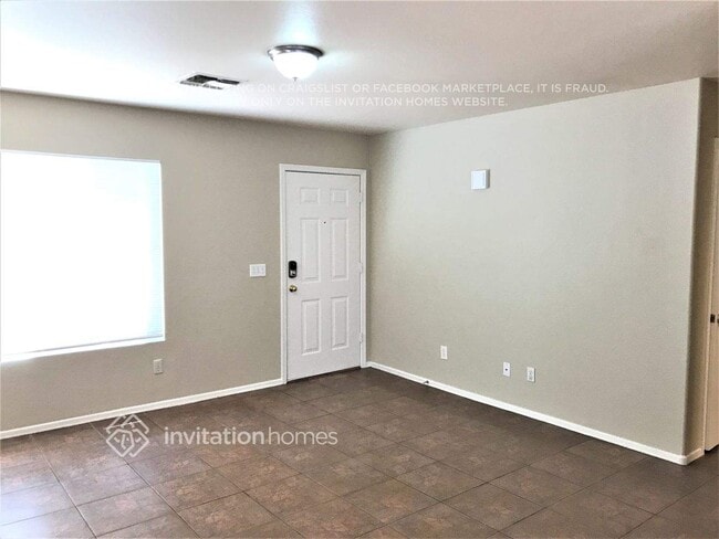 8632 E Capri Ave in Mesa, AZ - Foto de edificio - Building Photo