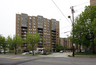 The Triangle Towers in Cleveland, OH - Foto de edificio - Building Photo