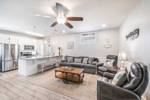 1701 S Station St in Port Aransas, TX - Building Photo