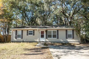 2295 Nannas Loop in Tallahassee, FL - Building Photo